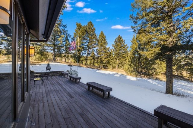 81 Steamboat Trail, Gallatin Gateway, MT 59730