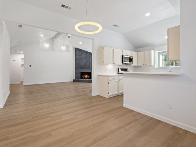 612 Desoto Drive, Desoto, TX 75115