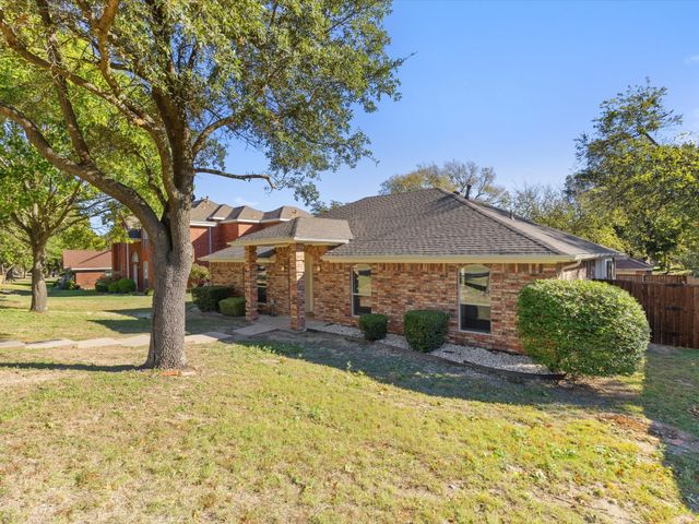 612 Desoto Drive, Desoto, TX 75115