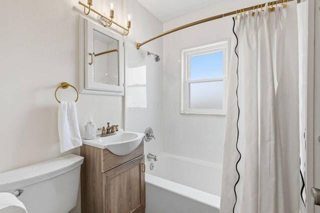 252 E Broadway Avenue, Westerville, OH 43081