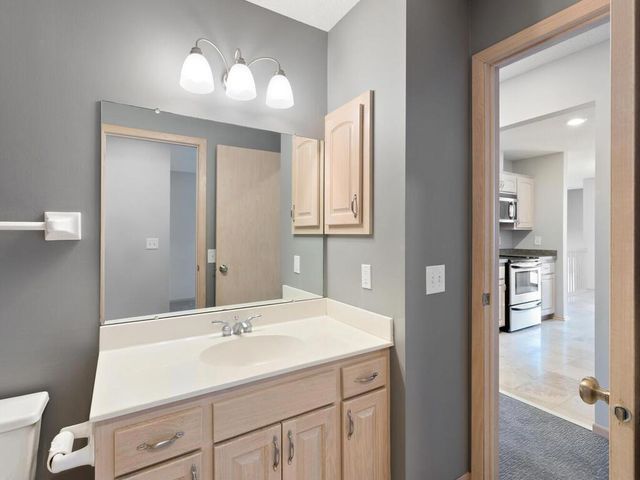 7245 Woodstock Curve, Bloomington, MN 55438