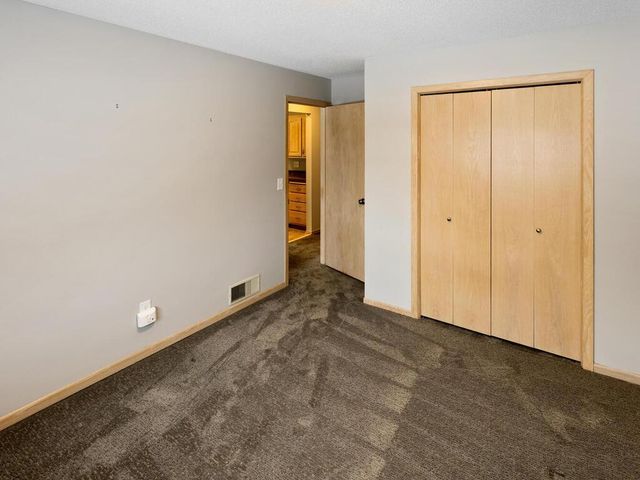 7245 Woodstock Curve, Bloomington, MN 55438