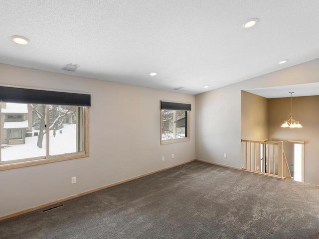 7245 Woodstock Curve, Bloomington, MN 55438