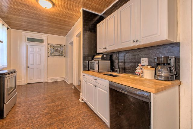 205 N 3rd STREET, Jeannette, PA 15644