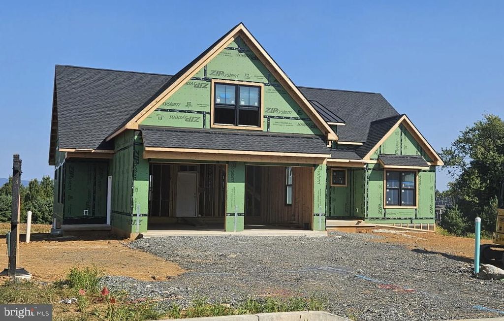1006 STONEHILL LN, Carlisle, PA 17015