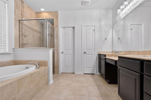 6006 Hedgepark Drive, Richmond, TX 77407