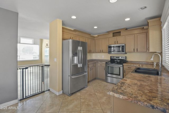 720 S SABRINA Street, Mesa, AZ 85208