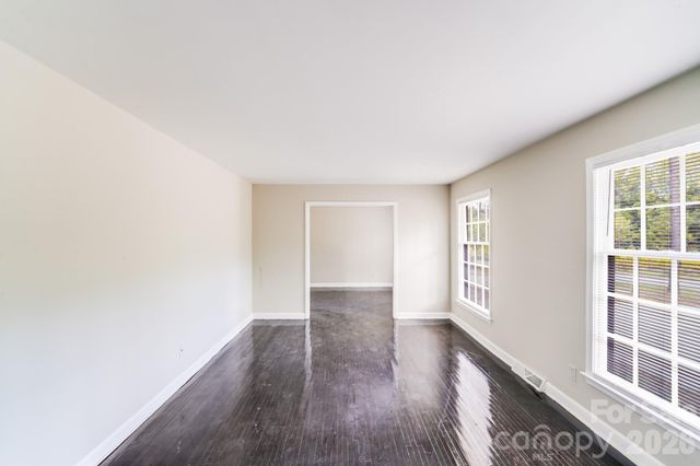 8337 Reedy Creek Road, Charlotte, NC 28215