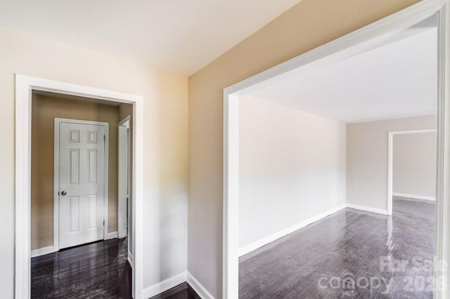 8337 Reedy Creek Road, Charlotte, NC 28215