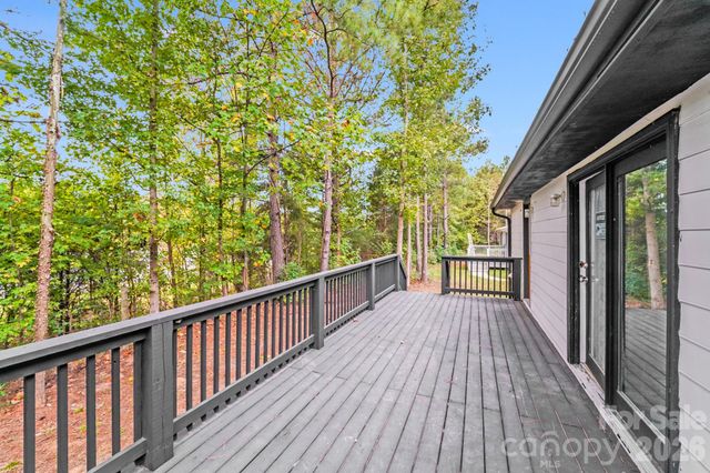 8337 Reedy Creek Road, Charlotte, NC 28215