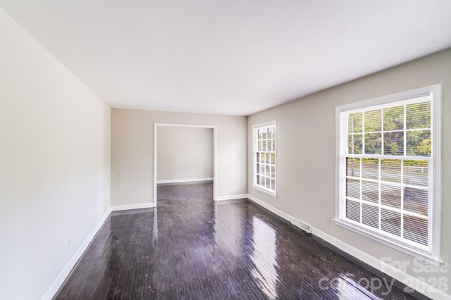 8337 Reedy Creek Road, Charlotte, NC 28215