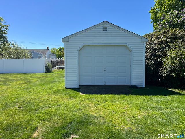 32 Cloverdale Road, Southington, CT 06489