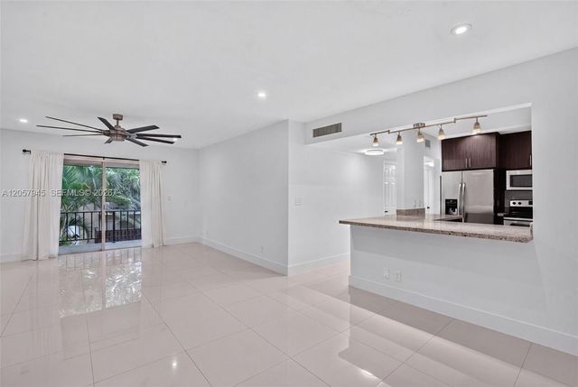 13707 SW 91st Ct Apt G, Miami, FL 33176