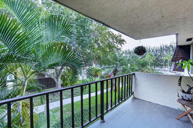 13707 SW 91st Ct Apt G, Miami, FL 33176