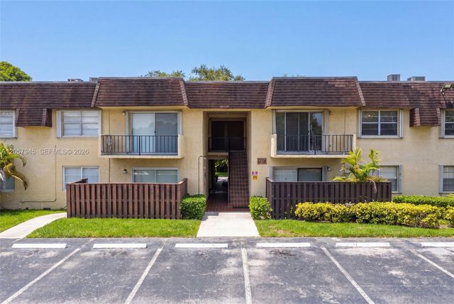 13707 SW 91st Ct Apt G, Miami, FL 33176