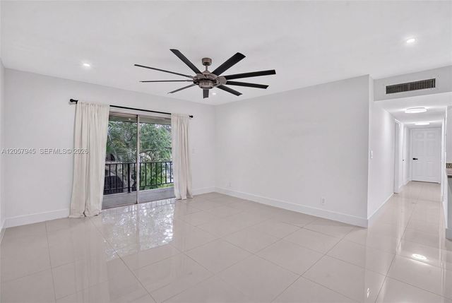 13707 SW 91st Ct Apt G, Miami, FL 33176