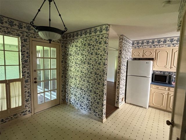 328 Ridge Crest Drive, Richardson, TX 75080