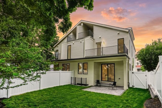 34 West St, Newton, MA 02458