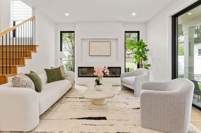 34 West St, Newton, MA 02458