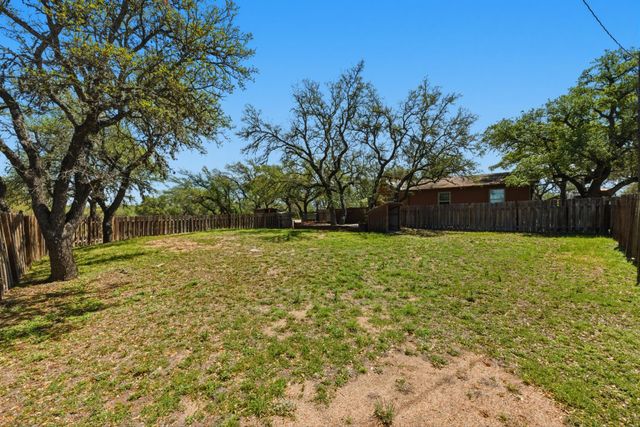 600 Misti LN, Driftwood, TX 78619