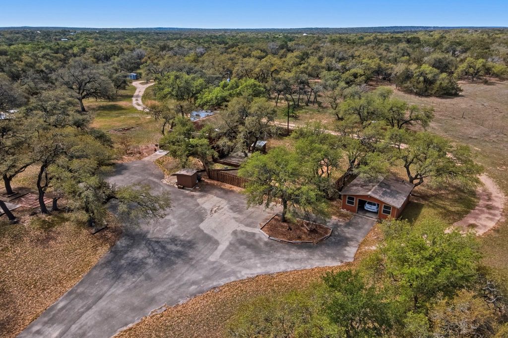 600 Misti LN, Driftwood, TX 78619