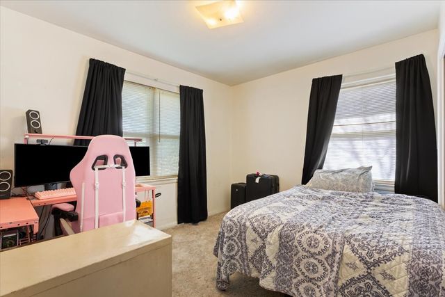 106 S Barbara Street, Lacy Lakeview, TX 76705