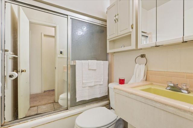 106 S Barbara Street, Lacy Lakeview, TX 76705