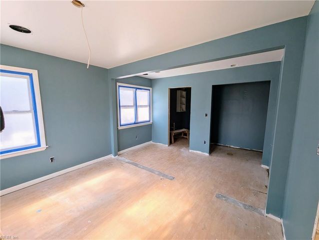 2411 Youngman RD, Chesapeake, VA 23323