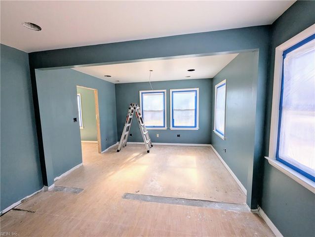 2411 Youngman RD, Chesapeake, VA 23323