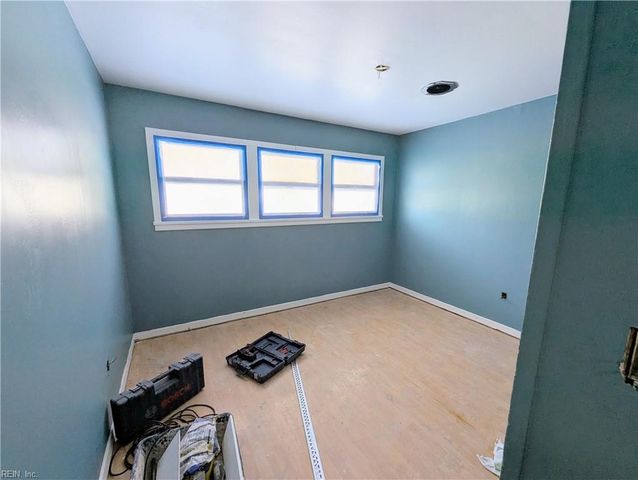 2411 Youngman RD, Chesapeake, VA 23323