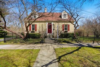 218 N 4th Avenue, St. Charles, IL 60174