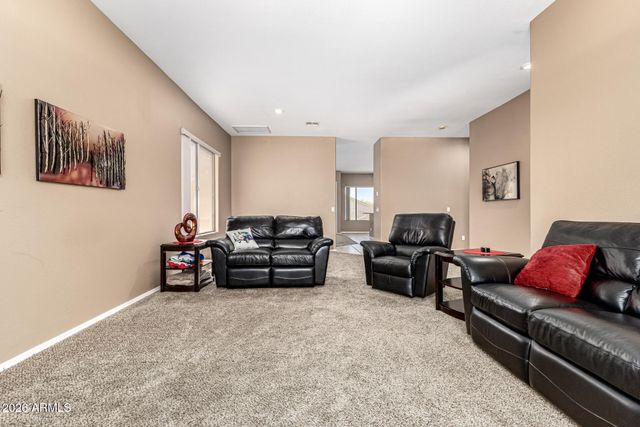 9043 E HOBART Street, Mesa, AZ 85207