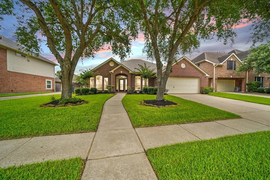 8107 Firefly Lane, Sugar Land, TX 77479