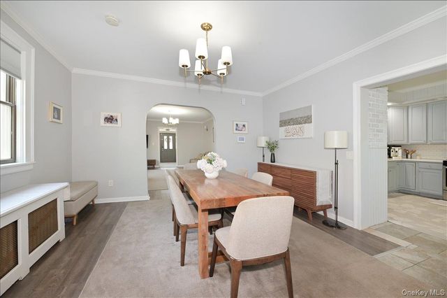 36 Barwick Street, Floral Park, NY 11001