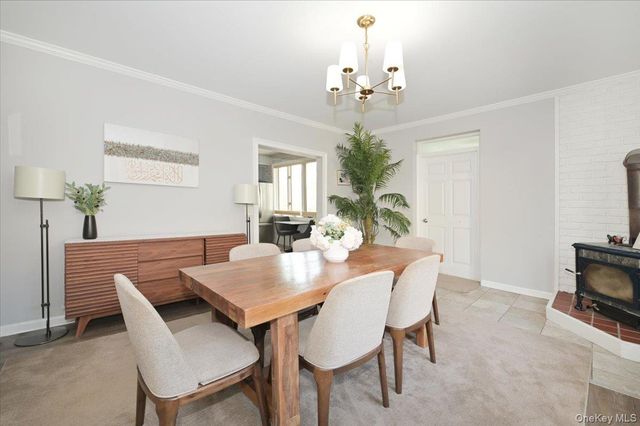 36 Barwick Street, Floral Park, NY 11001