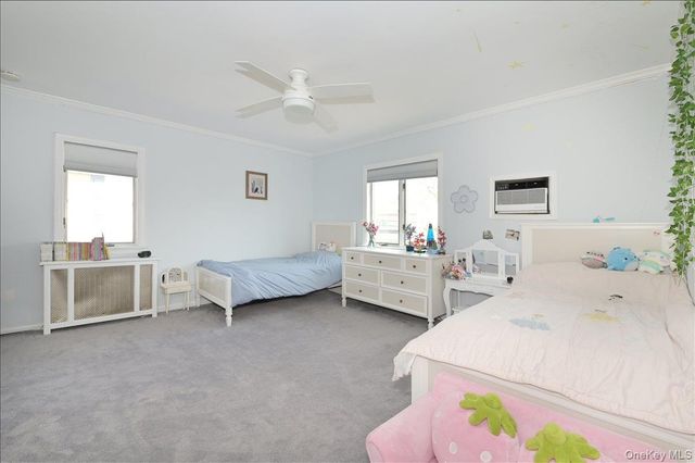 36 Barwick Street, Floral Park, NY 11001