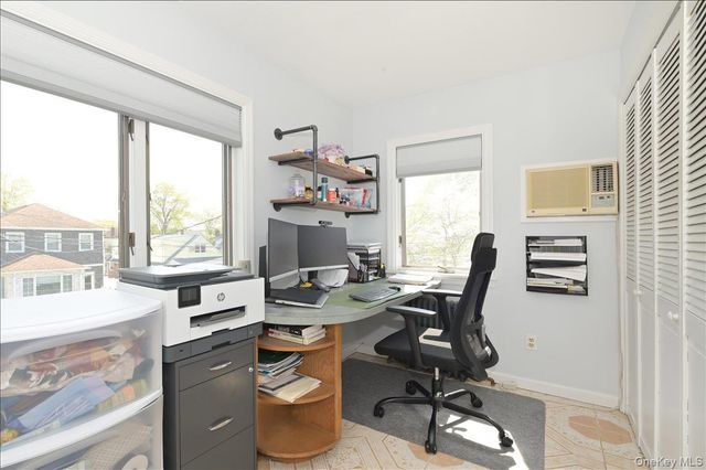 36 Barwick Street, Floral Park, NY 11001