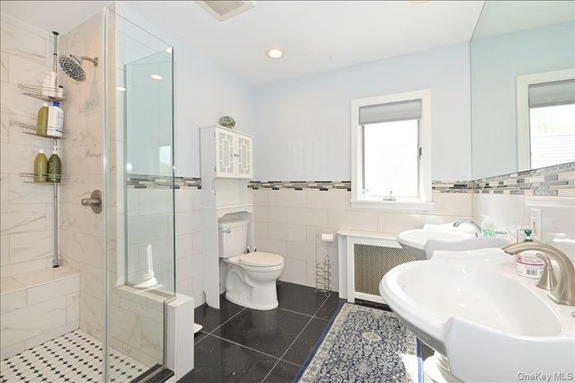 36 Barwick Street, Floral Park, NY 11001