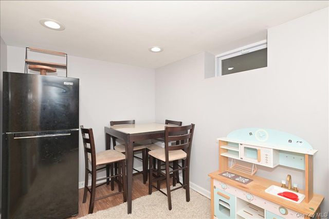 36 Barwick Street, Floral Park, NY 11001