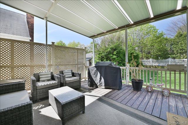 36 Barwick Street, Floral Park, NY 11001