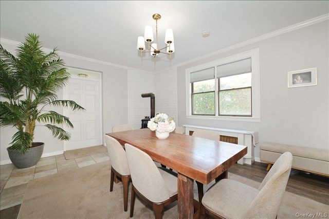 36 Barwick Street, Floral Park, NY 11001