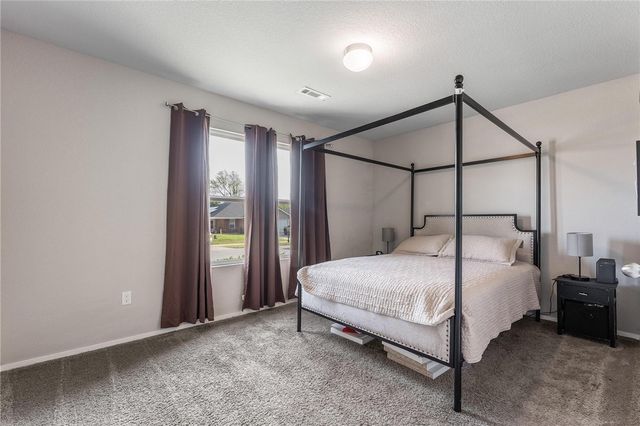 130 E Glendale Lane, Rogers, AR 72758