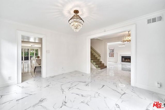 860 S Norton Avenue, Los Angeles, CA 90005