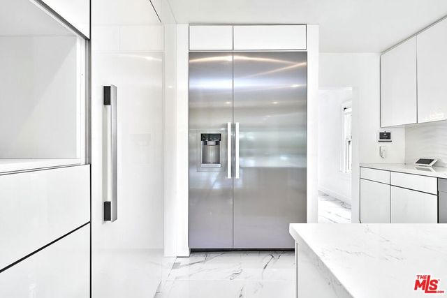 860 S Norton Avenue, Los Angeles, CA 90005