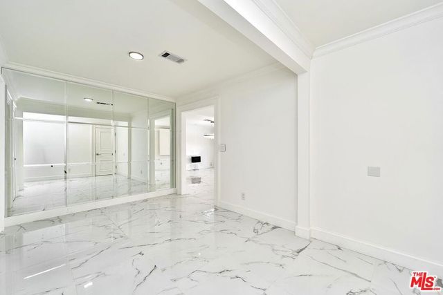 860 S Norton Avenue, Los Angeles, CA 90005