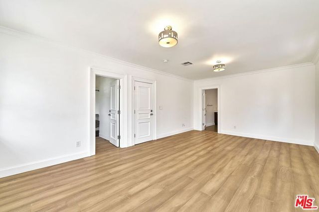 860 S Norton Avenue, Los Angeles, CA 90005