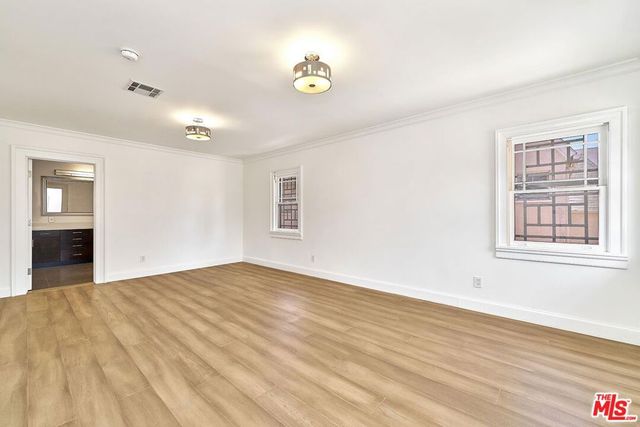860 S Norton Avenue, Los Angeles, CA 90005