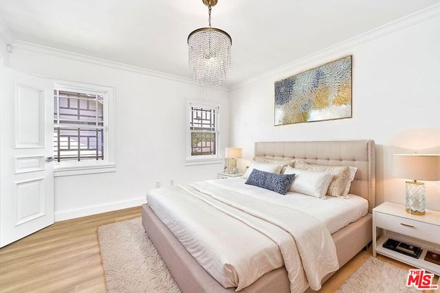 860 S Norton Avenue, Los Angeles, CA 90005