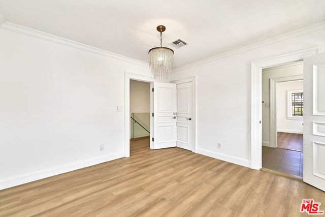 860 S Norton Avenue, Los Angeles, CA 90005