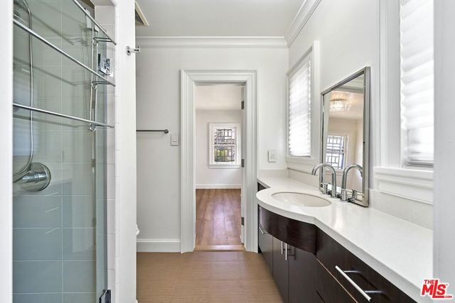 860 S Norton Avenue, Los Angeles, CA 90005